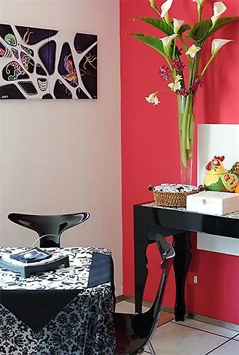 شاكا Jacaranda B&B 3*,